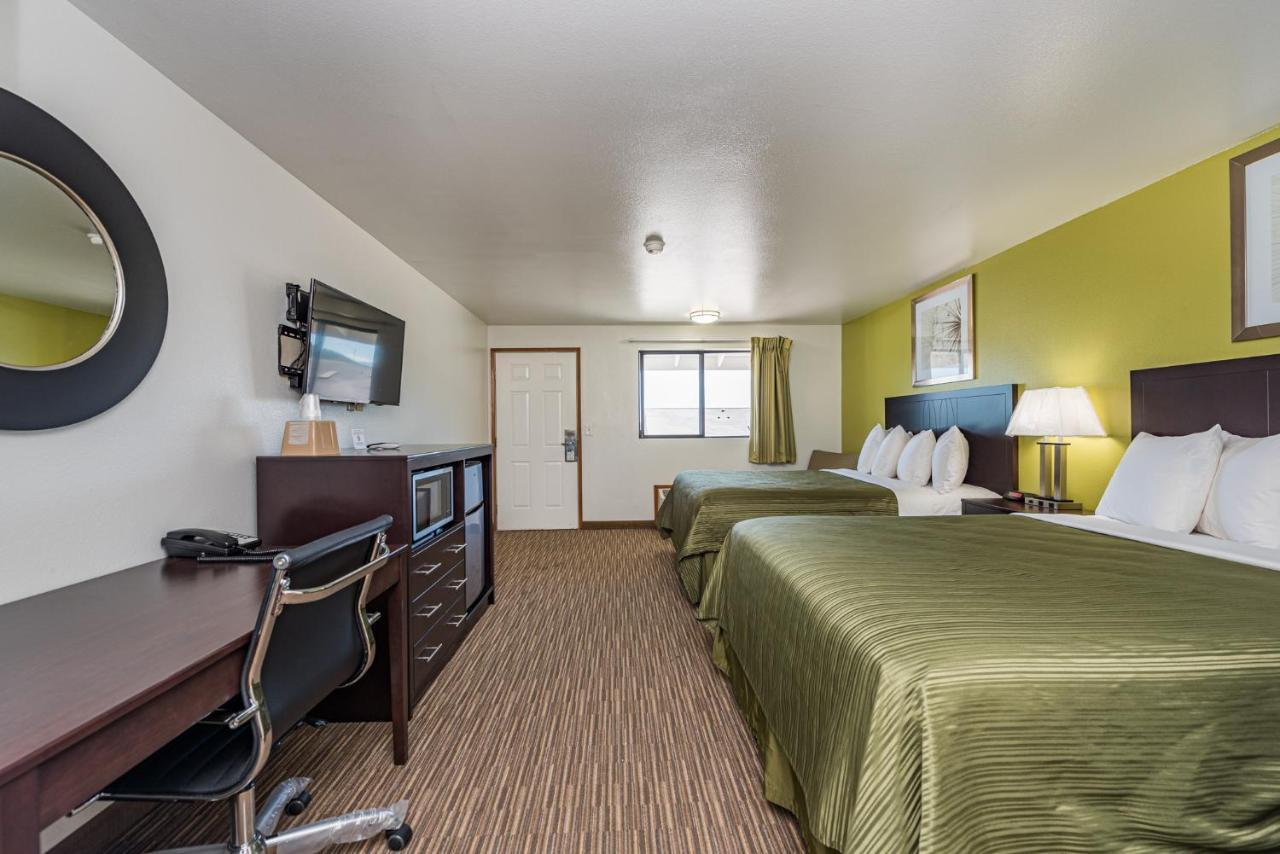 Sundowner Motel Скуим Екстериор снимка