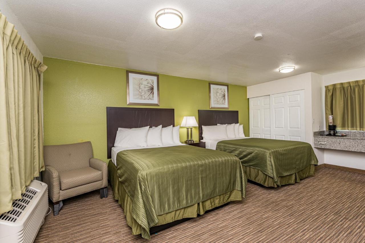 Sundowner Motel Скуим Екстериор снимка