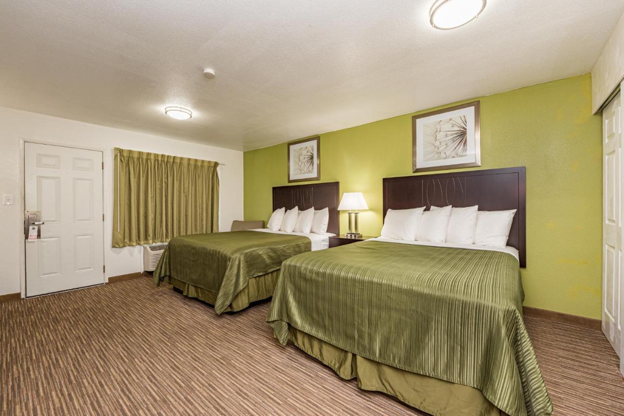 Sundowner Motel Скуим Екстериор снимка