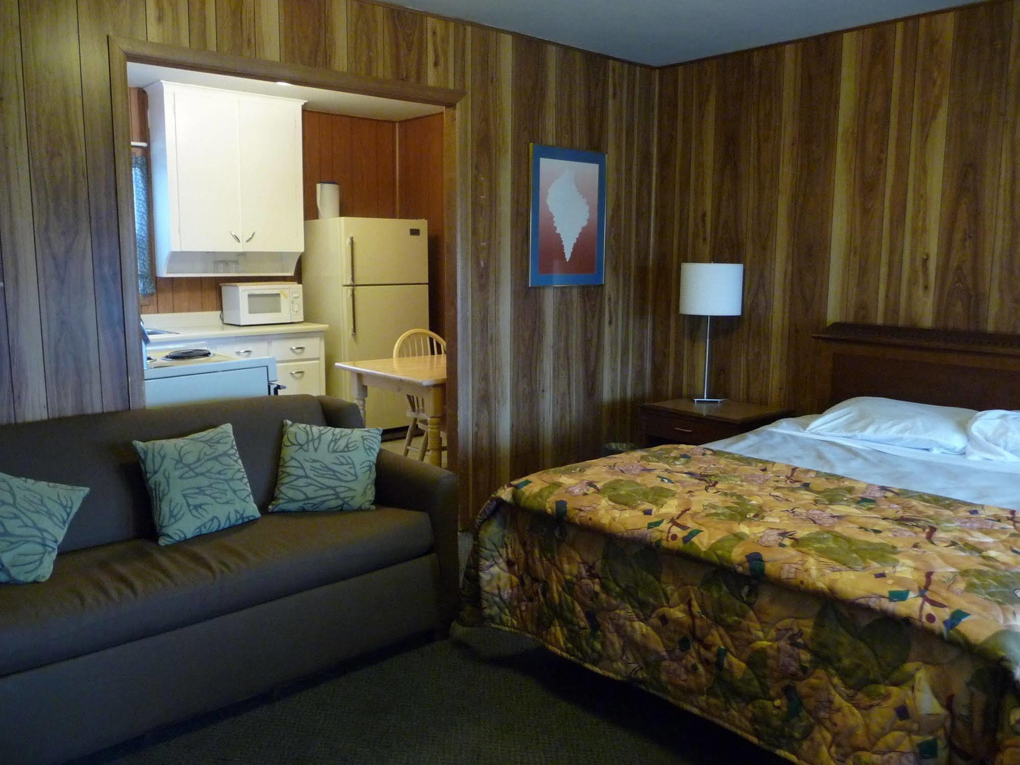 Sundowner Motel Скуим Екстериор снимка