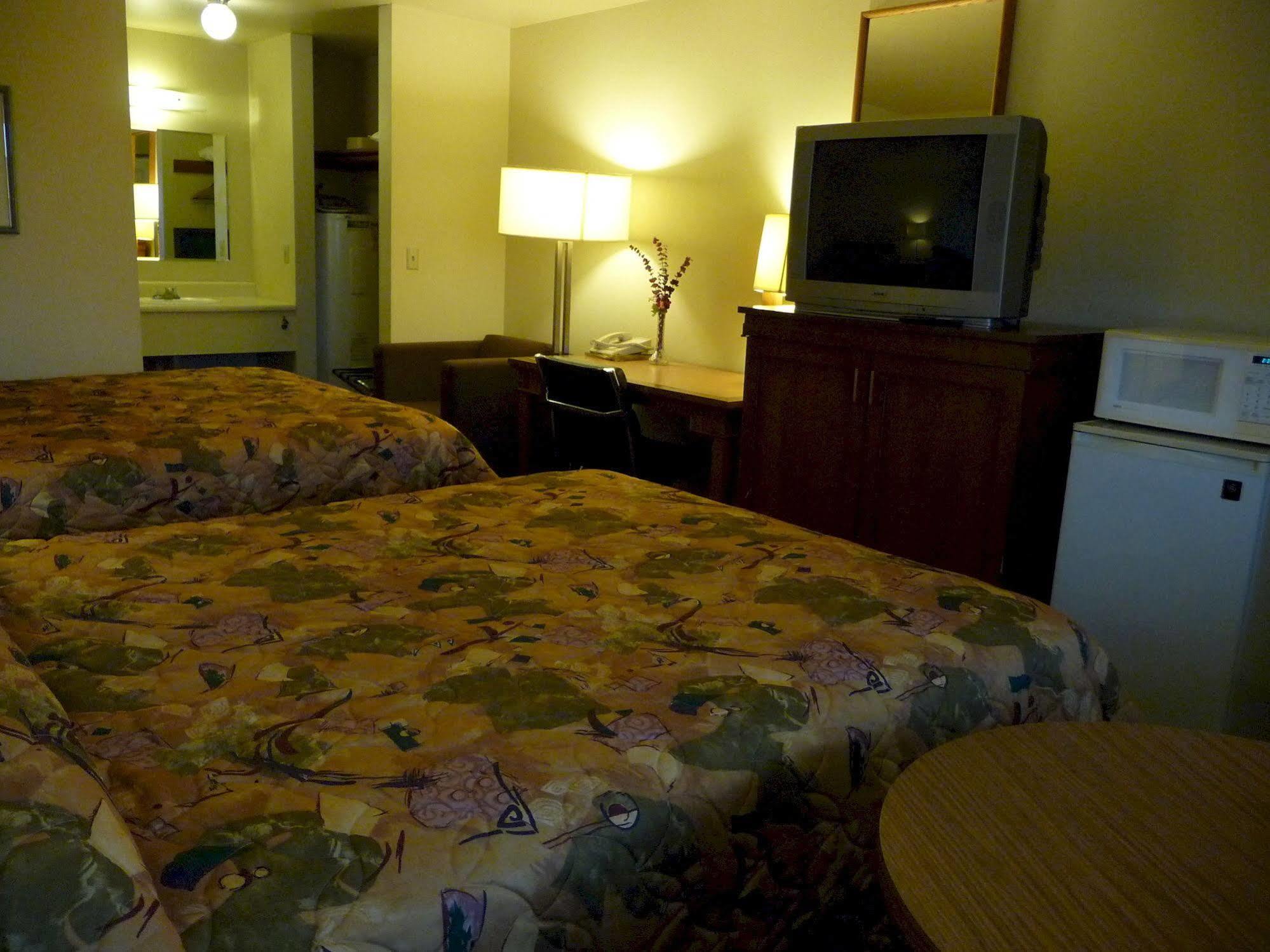 Sundowner Motel Скуим Екстериор снимка